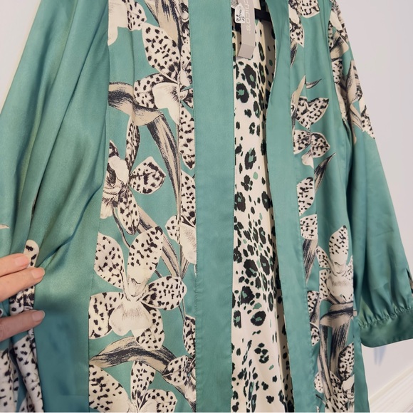 NWT Chico's Size 1 USA 8/10 Satin Silk Robe Dressing gown Duster Kimono Green Wh - Picture 9 of 16